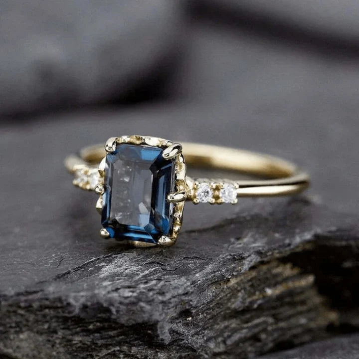 Anillo Cristal Azul Dorado Vintage