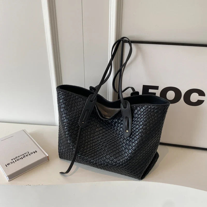 Emilia – Tu Bolso Todo en Uno con Estilo